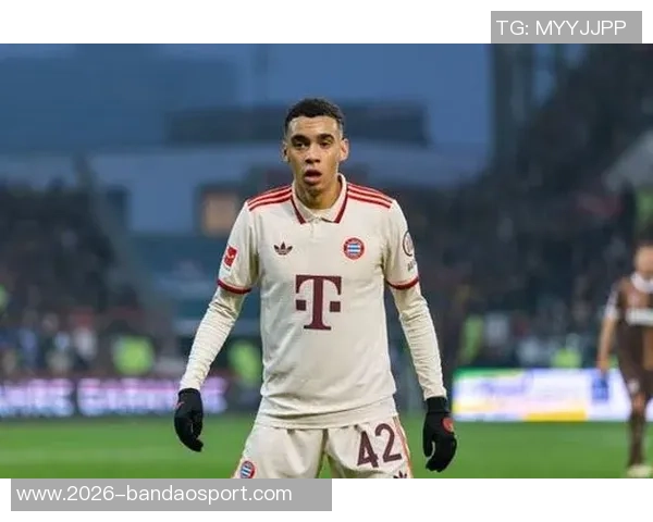 穆西亚拉首次恢复有球训练戴维斯即将回归合练状态