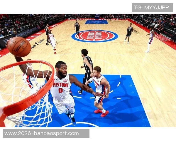 德拉蒙德再展篮板天赋三投全中三分命中收获7分并抢下10个篮板 德拉蒙德再展篮板天赋三投全中三分命中收获7分并抢下10个篮板