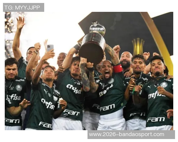 基多体育大学在解放者杯半决赛首回合以三球优势战胜帕尔梅拉斯