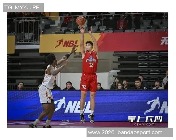 朱荣振复出表现出色但球队客场遗憾败给长沙勇胜展现激烈竞争态势 朱荣振复出表现出色但球队客场遗憾败给长沙勇胜展现激烈竞争态势