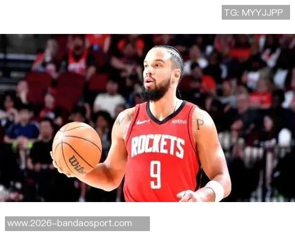 狄龙称赞布克进攻更具侵略性并找到创造罚球机会的有效方法