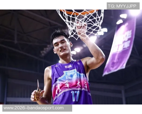 邹雨宸高效表现12投9中罚球10中8砍下27分11板成为内线核心力量 邹雨宸高效表现12投9中罚球10中8砍下27分11板成为内线核心力量