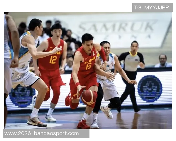 湖人队启程前往凤凰城客场比赛登机照曝光全队士气高涨 湖人队启程前往凤凰城客场比赛登机照曝光全队士气高涨